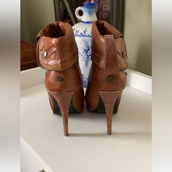 Women’s size 10, Michael Kors brown leather peep-toe heeled boots - Picture 3 of 11